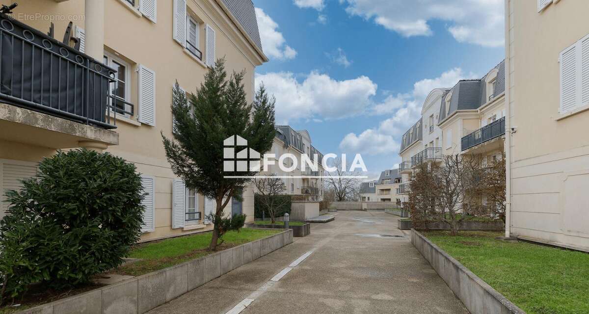 Appartement à DAMMARIE-LES-LYS