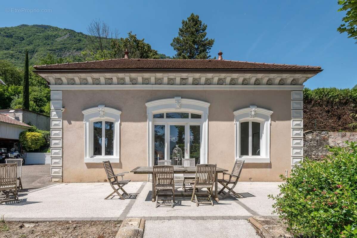 Maison à LA TRONCHE