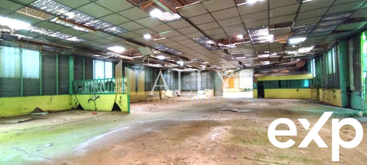 Commerce à RADEPONT