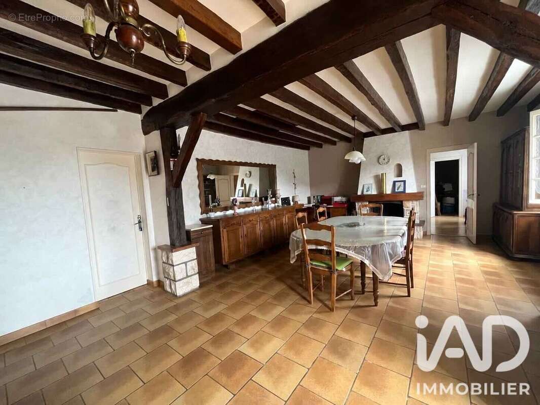 Photo 4 - Maison à GOMBERGEAN
