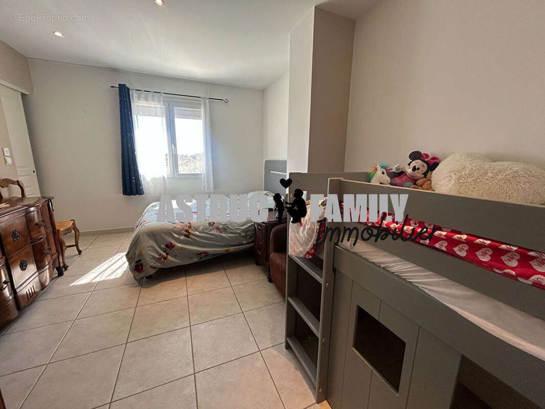 Aigues mortes - maison au calme et grands volumes - 3 chambres - garage - photo 6