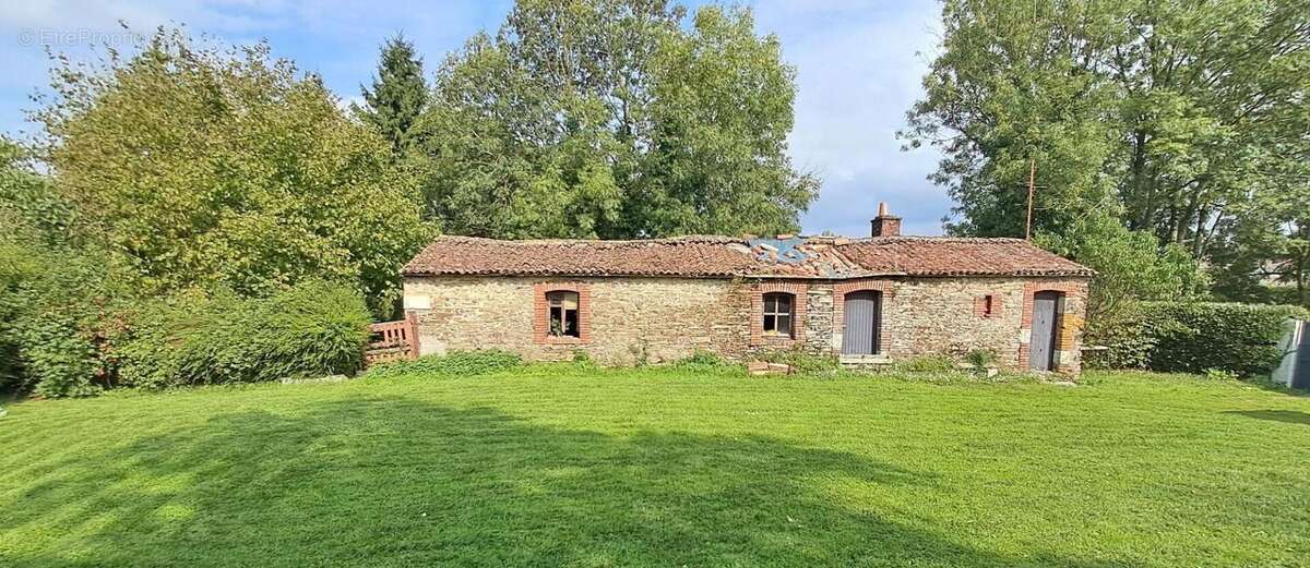 Maison à LA CHATAIGNERAIE