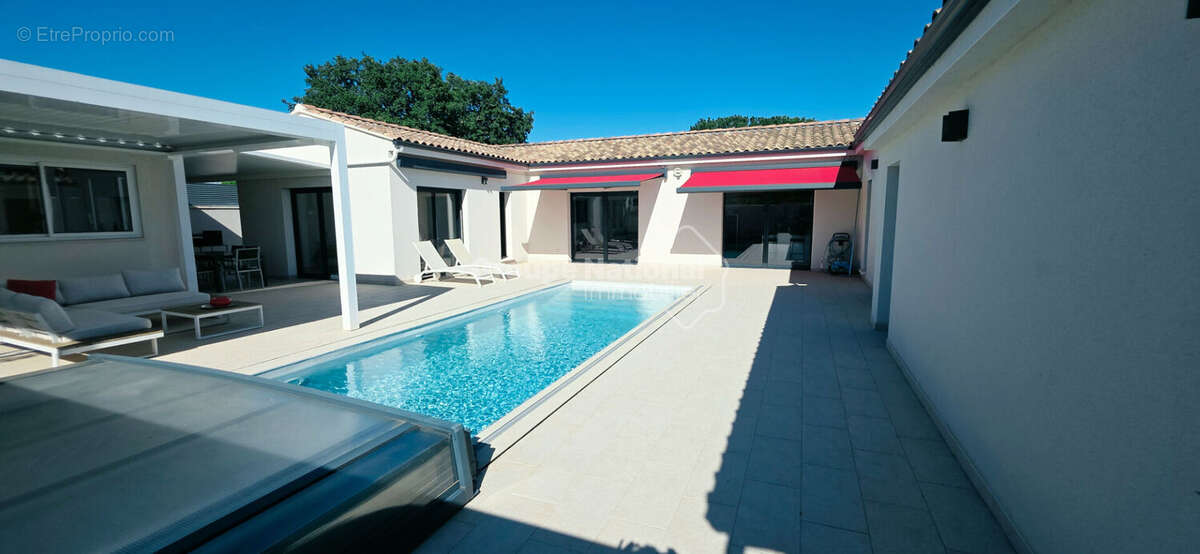 Maison à SAINT-VICTOR-LA-COSTE