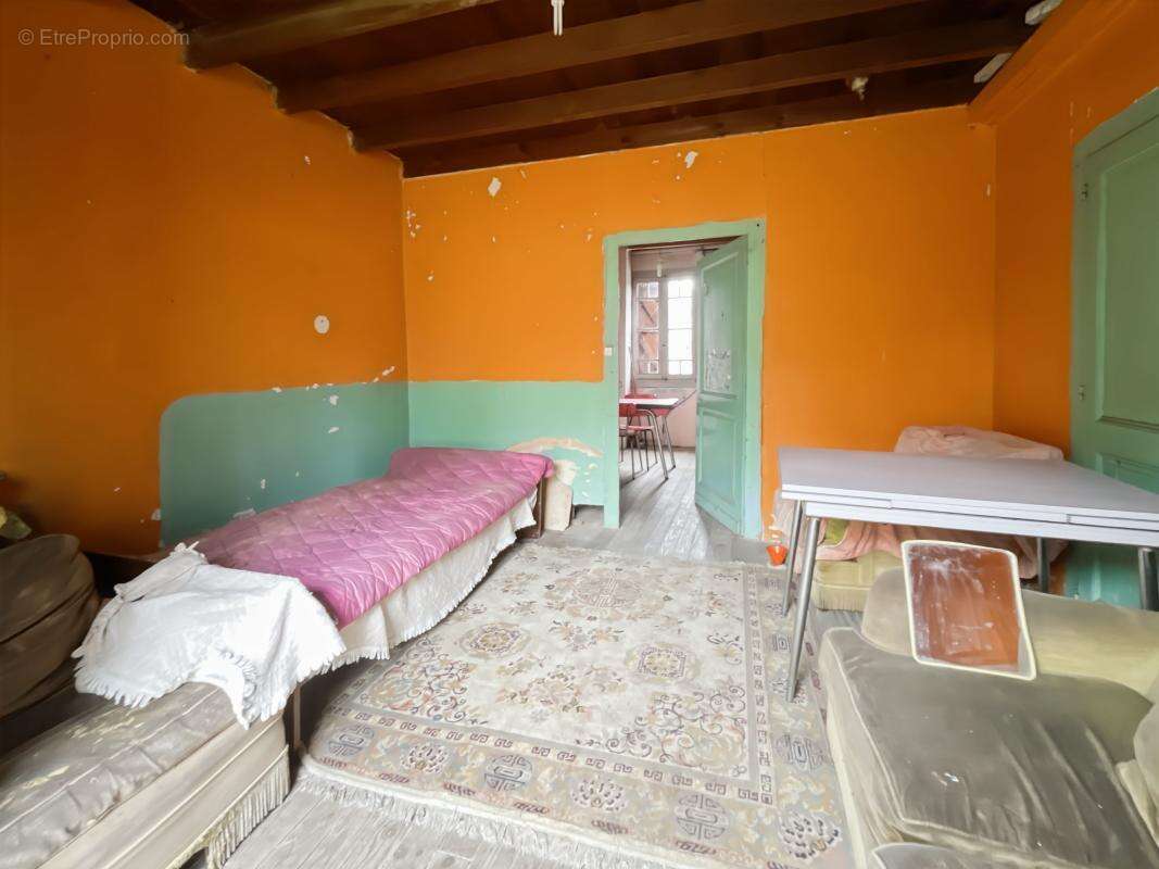 Maison à SAINT-GERMAIN-DU-SALEMBRE