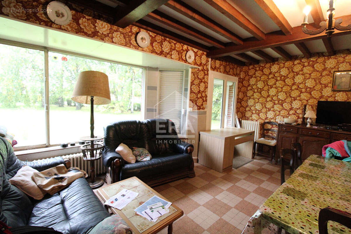 Maison à AMIGNY-ROUY