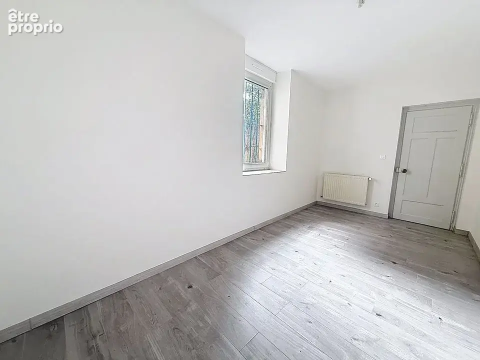 KNUTANGE - Appartement F3 de 67,20 m2 au RDC surélevé d'une petite copropriété bénévole -- 73 000,- € - photo 6