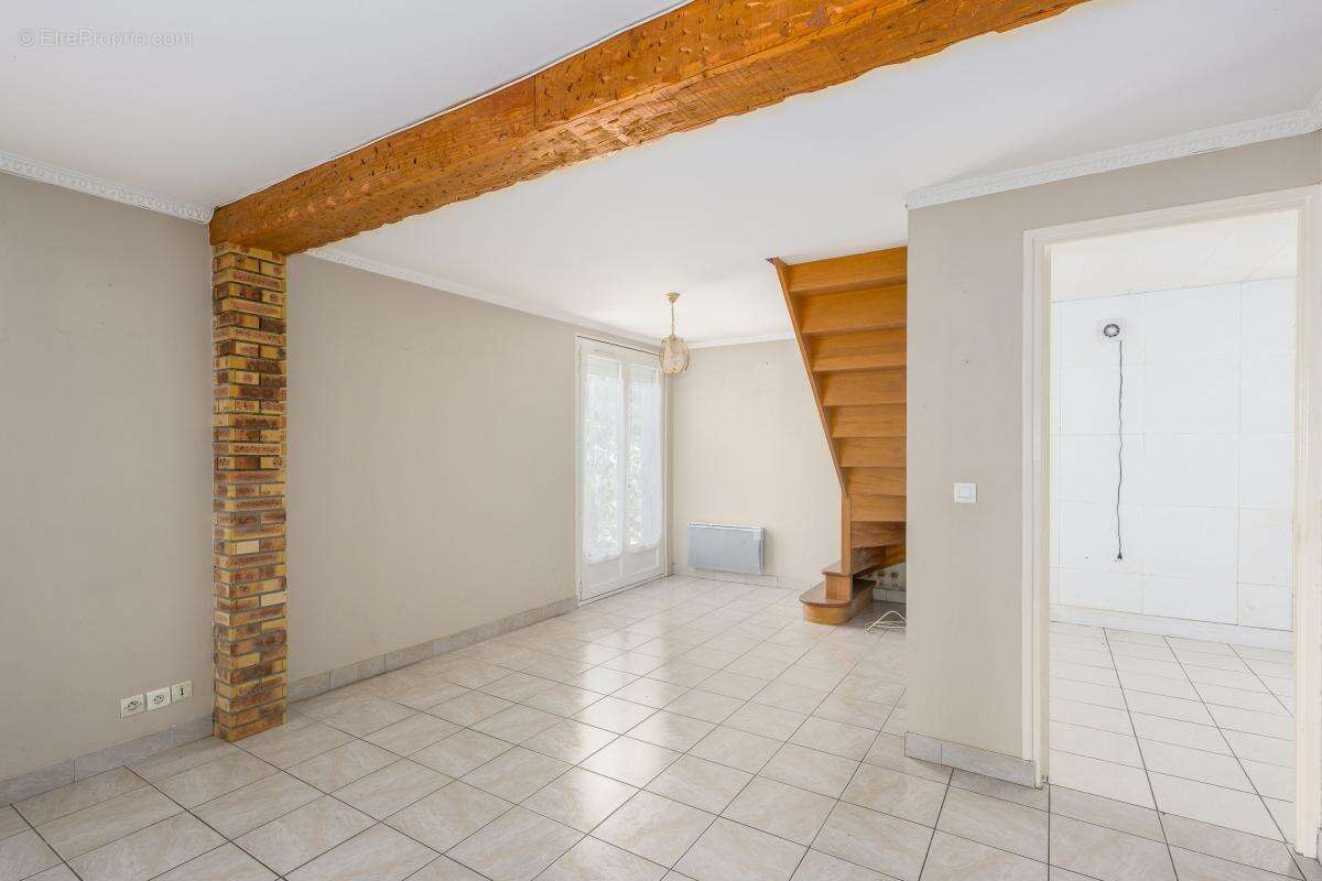 Centre-ville - Maison 98m² 5 pièces / 3 chambres - Jardin - photo 4