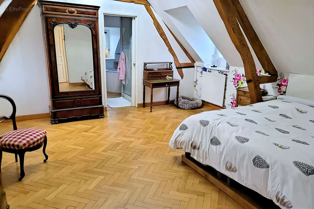 Maison à CROUY-SAINT-PIERRE