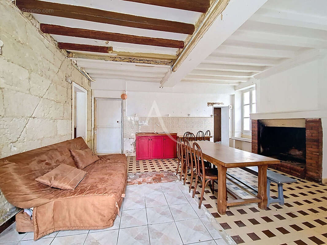Maison à DOUE-LA-FONTAINE