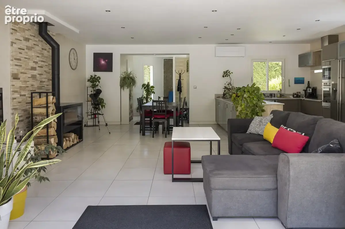 Maison 120 M2 Amberieux en Dombes piscine Garage - photo 2