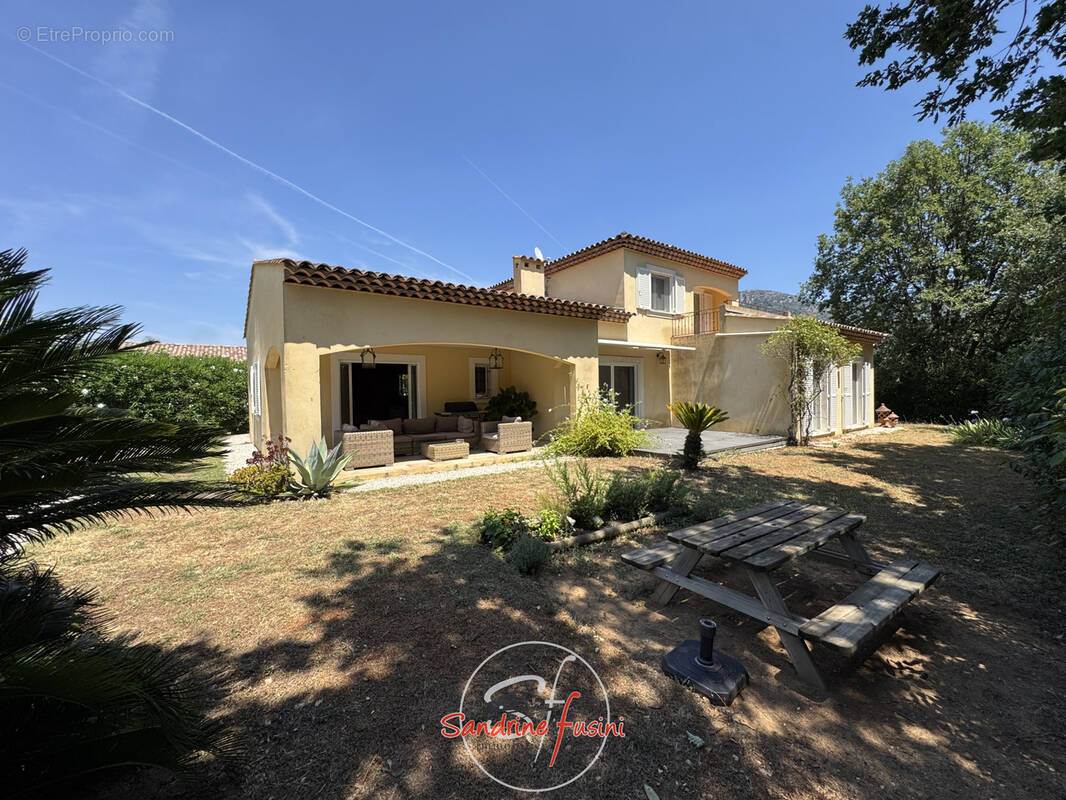 Villa 5 pieces avec piscine et garage - photo 3