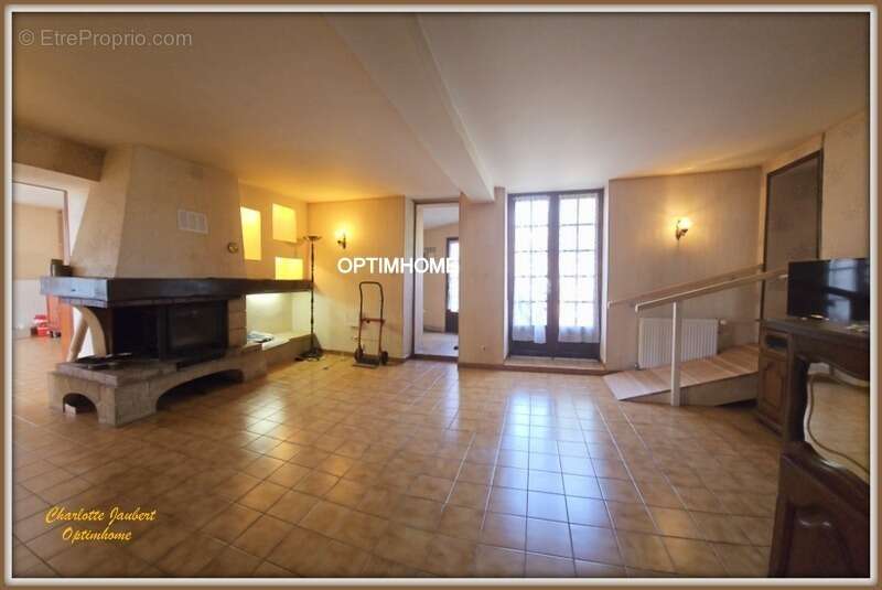 Maison à BROSSAC