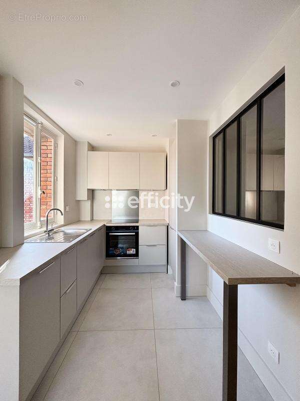Appartement à LEVALLOIS-PERRET