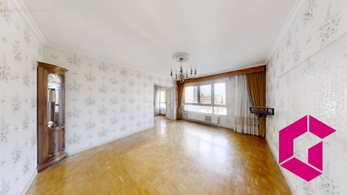 Appartement à SAINT-ETIENNE