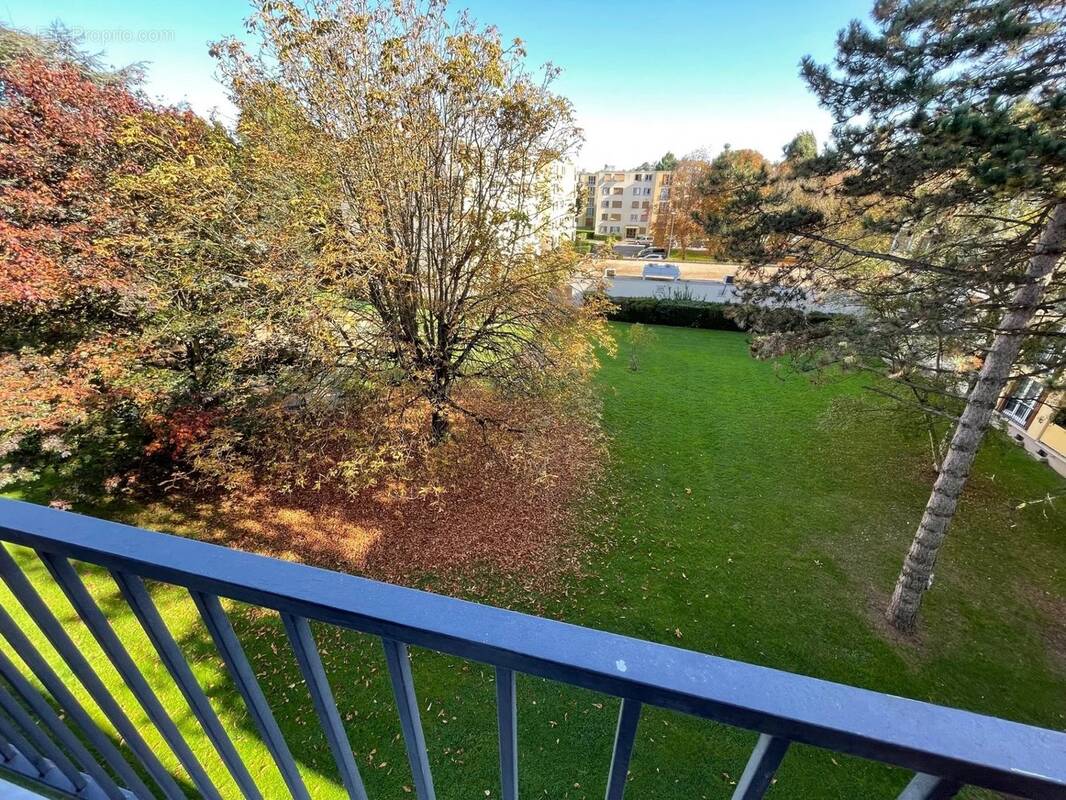 Appartement à BROU-SUR-CHANTEREINE