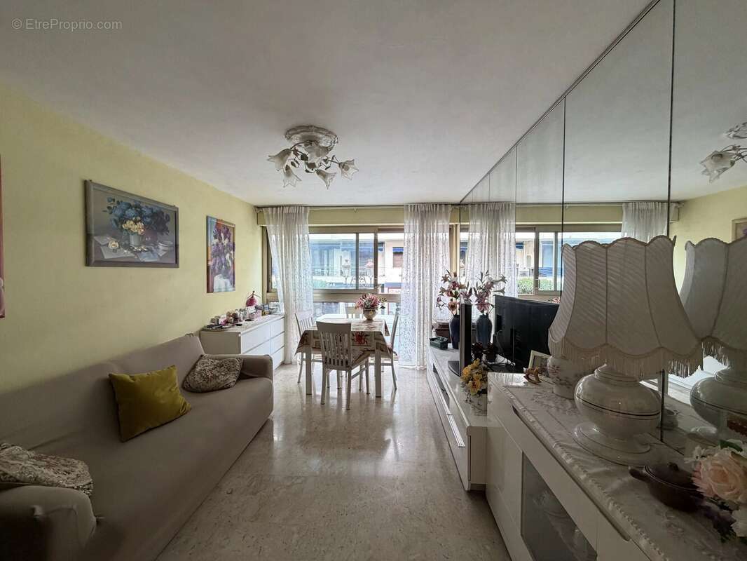 Charmant studio meublé Carré d'Or – Nice - photo 7