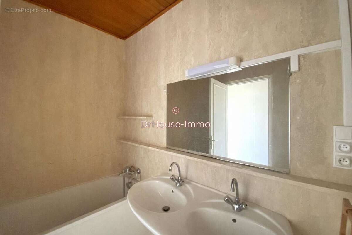 Appartement à MARSEILLE-9E