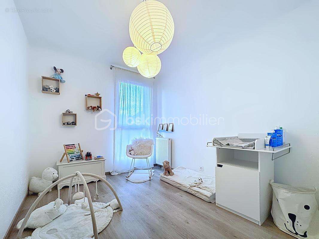 Maison contemporaine 90 m² – 3 chambres – Jardin – garage - photo 8