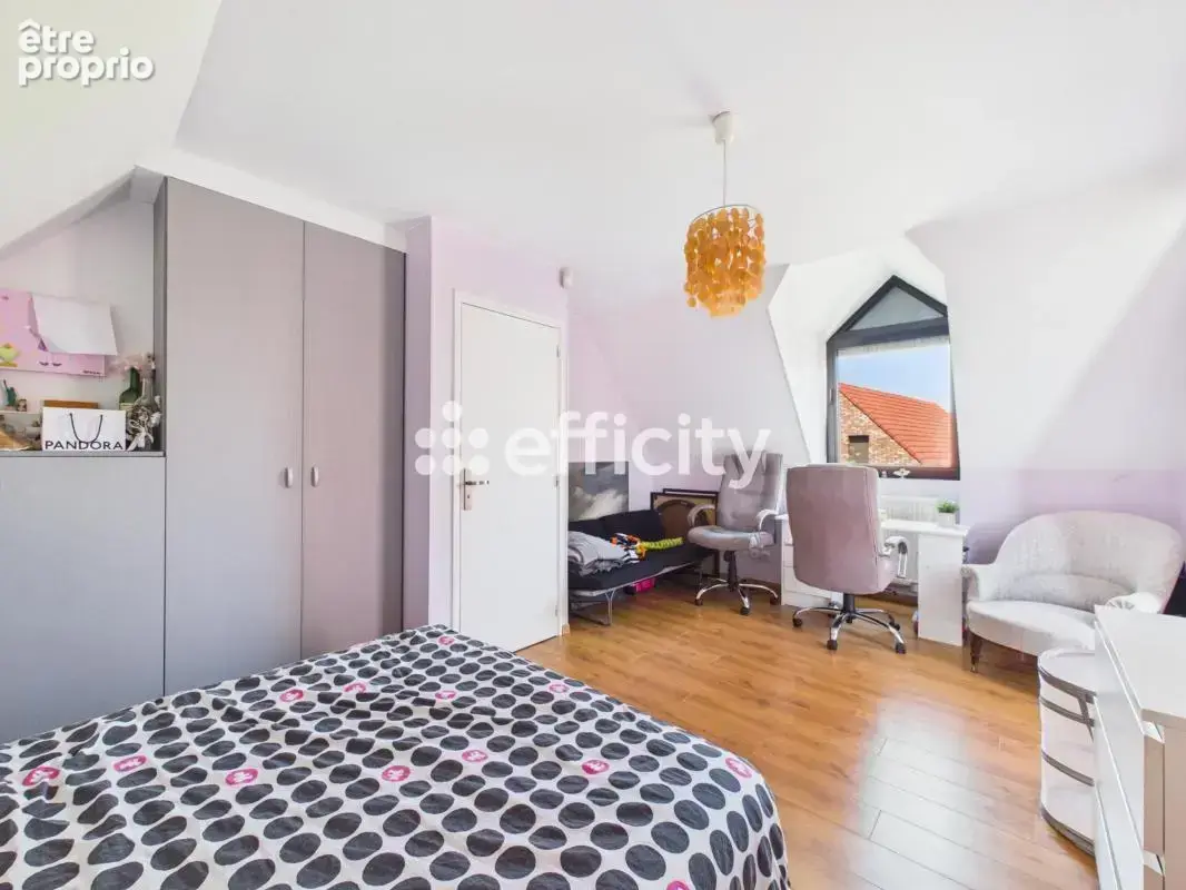 Maison 220 m² à Lesquin  - photo 10