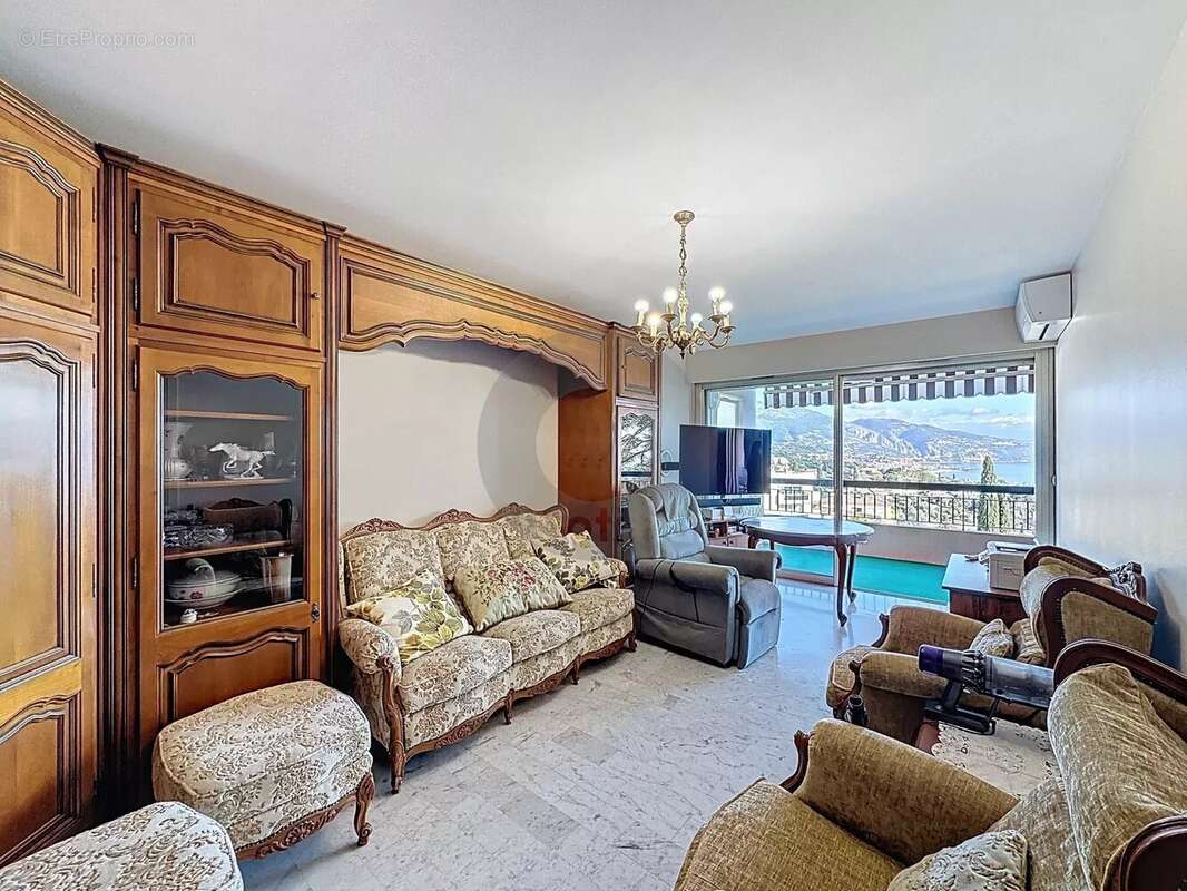 Appartement à ROQUEBRUNE-CAP-MARTIN