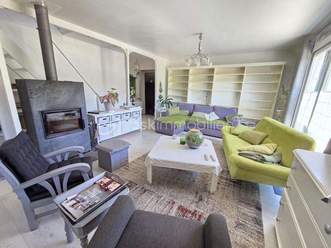 Magnifique Pavillon de plain pied de 149m² avec patio et dépendances à Avril sur Loire - photo 8