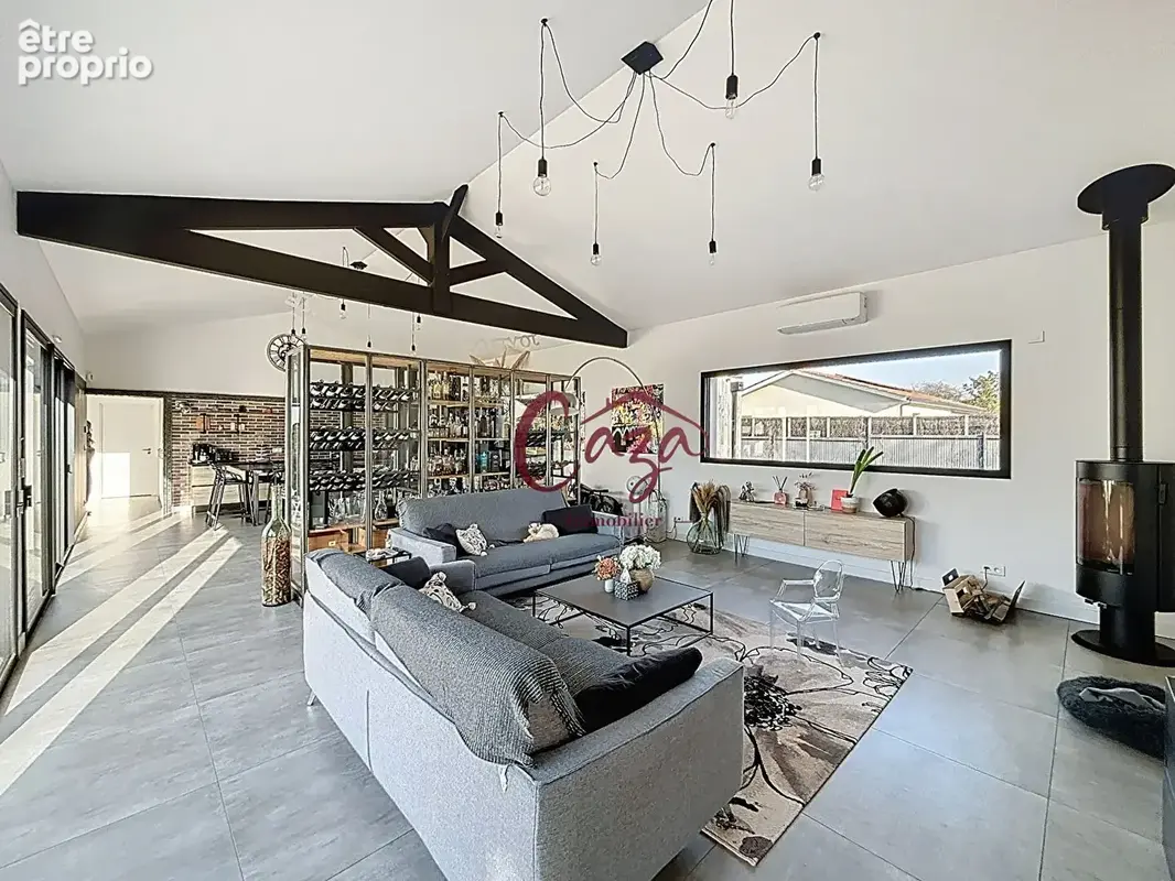 Maison 202 m2 secteur Camblanes - photo 2