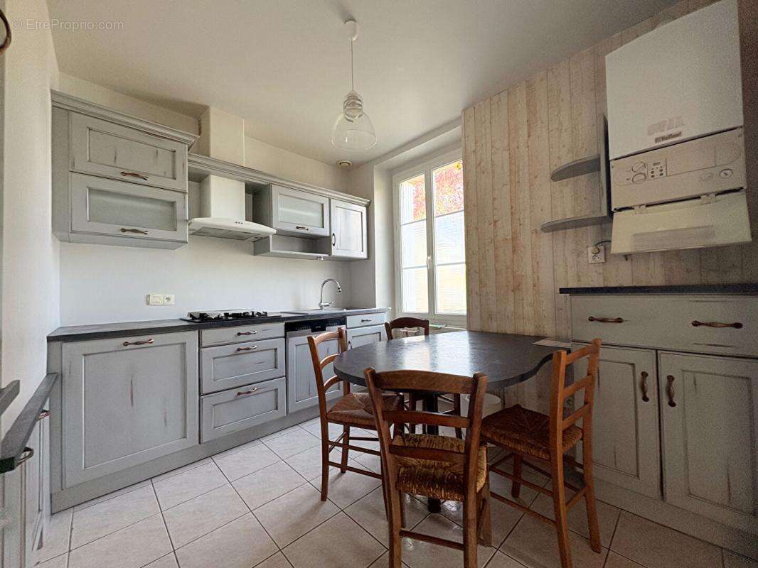 SOUS COMPROMIS Maison familiale avec garage et jardin clos au coeur de Saint-Lumine-de-Clisson - photo 6