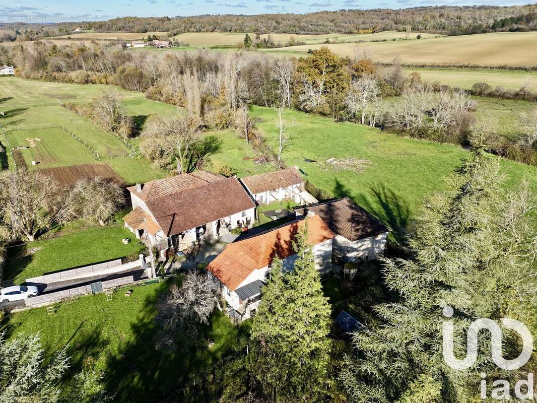 Photo 2 - Maison à MAREUIL