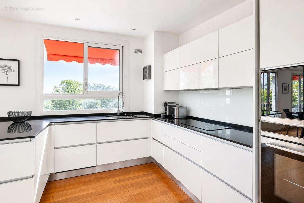Appartement à SURESNES