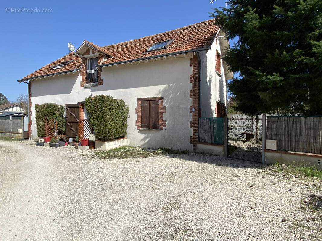 Appartement 126 m² à La Ferte-Saint-Aubin  - photo 1