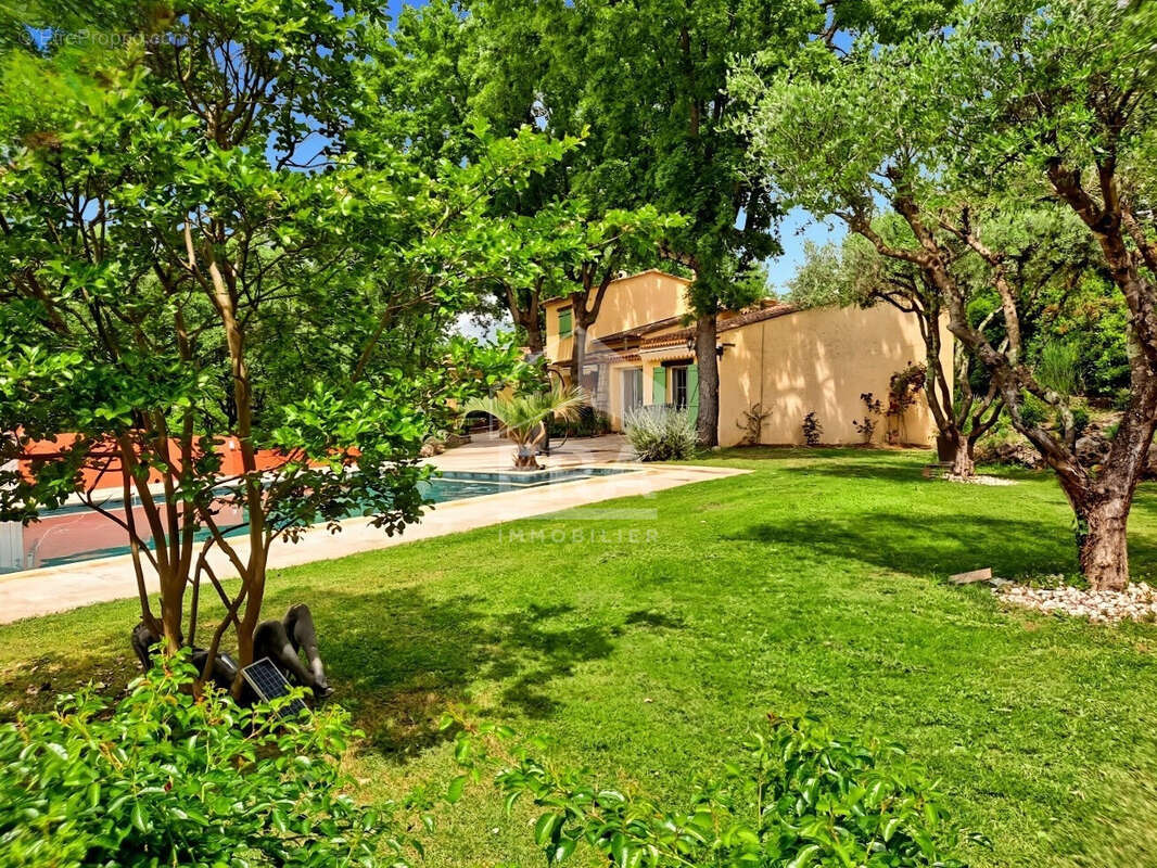 Maison à SAINT-PAUL-EN-FORET