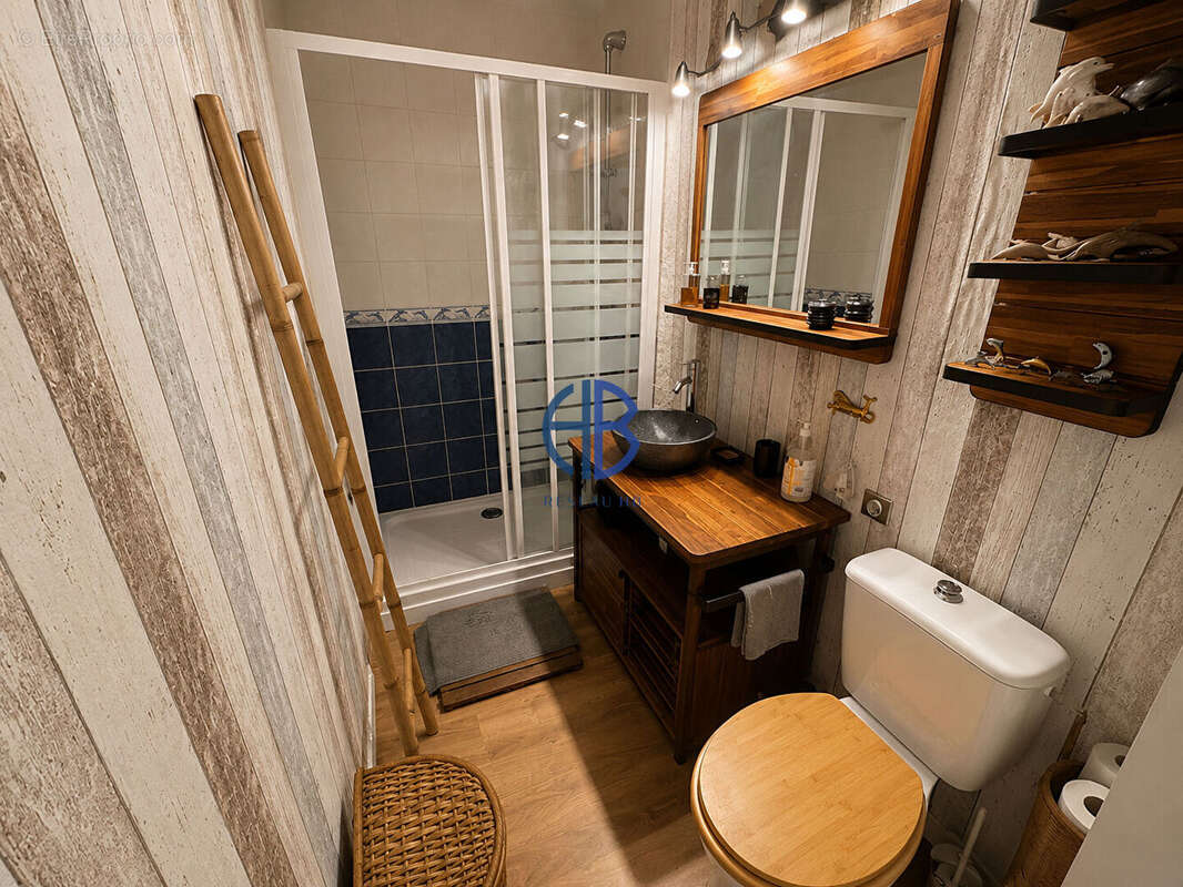 Élégante demeure de caractère aux volumes généreux, avec piscine et cinq suites, au coeur d'un environnement préservé - photo 15