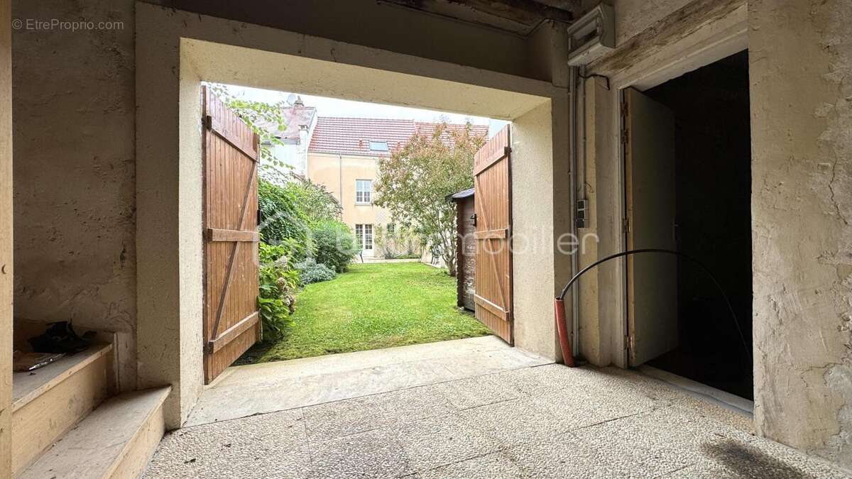 Maison à GERMIGNY-L&#039;EVEQUE