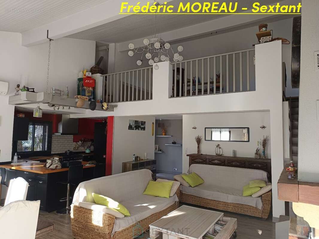Trés belle maison atypique avec de beaux espaces intérieurs, dépendance et beau terrain - photo 7