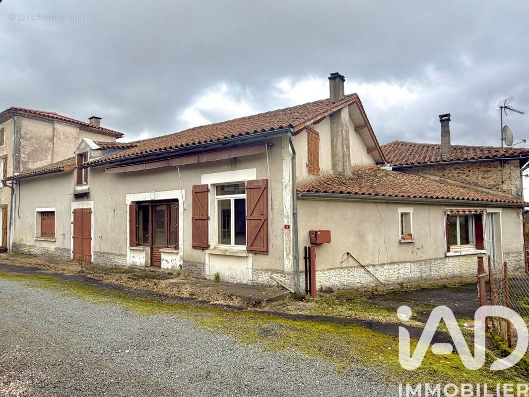 Photo 1 - Maison à LE LINDOIS
