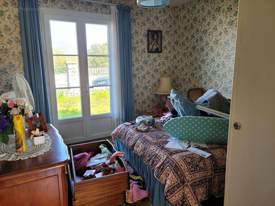 SOUS OFFRE - ECHILLAIS - Maison de plain-pied de  80 m² avec garage double et jardin clos - photo 12