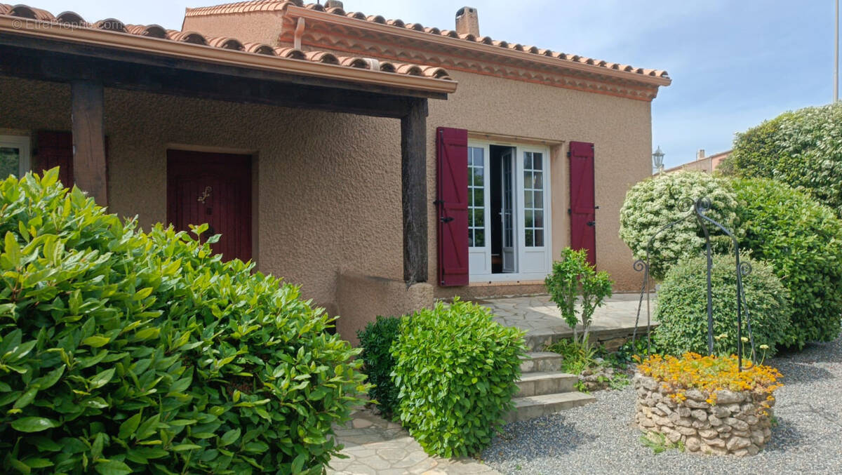 Maison à VILLEMOUSTAUSSOU