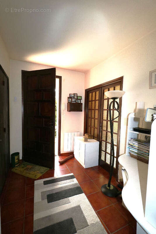 Robuste maison de 7 pièces et 215 m² - photo 9