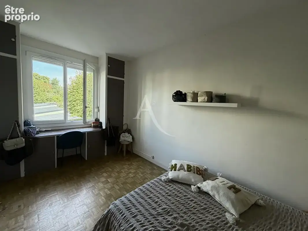 NANTES MONSELET SAINTE-THERESE Très beau T3 de 84 m2 avec loggia, cave, grenier et box fermé - photo 7