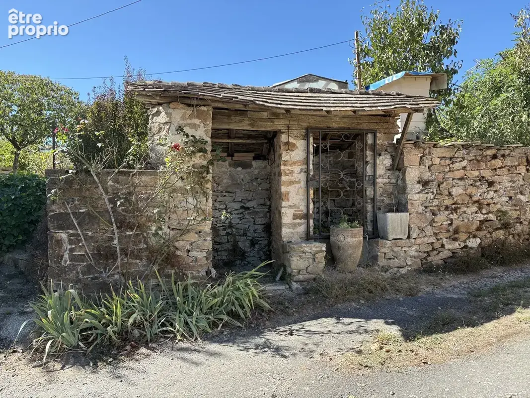 Meuzac : Fermette rénovée pleine de caractère avec gîte en cours d’aménagement, piscine hors-sol et grange - photo 38