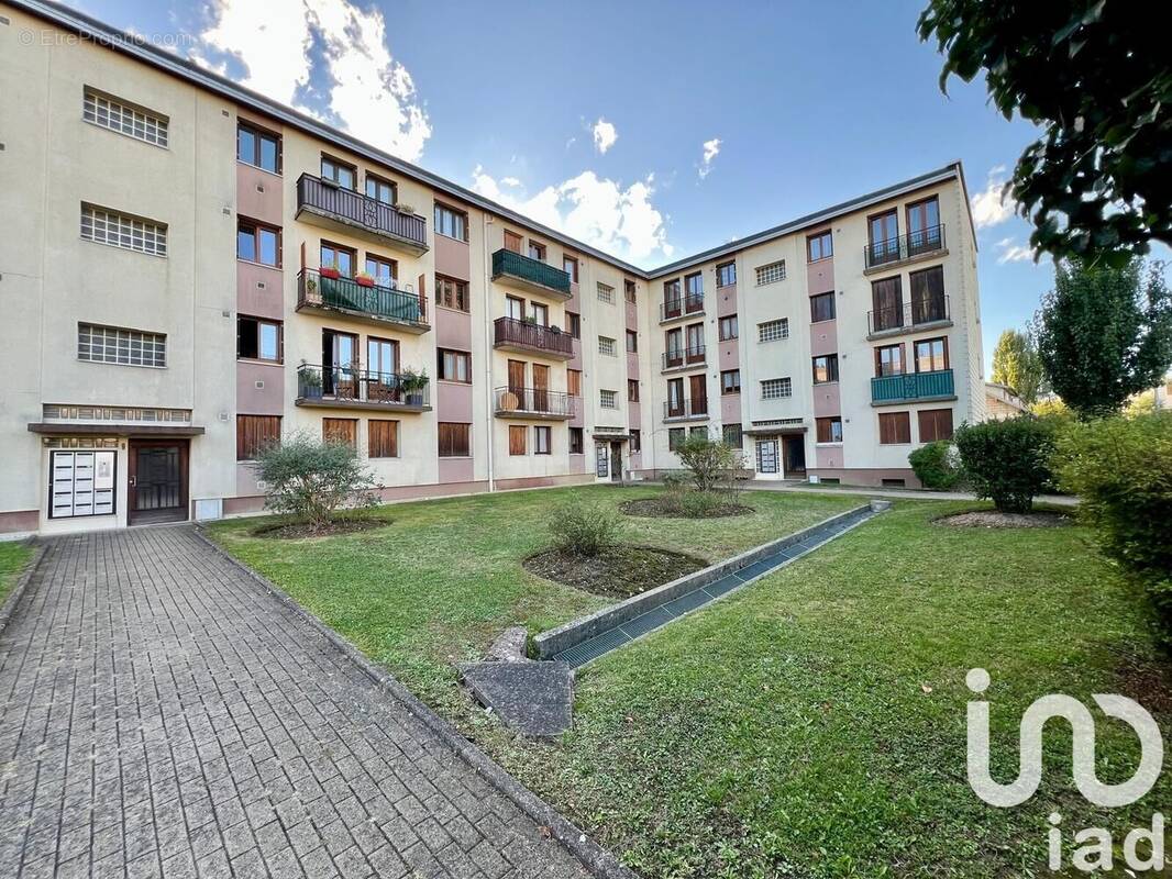 Photo 1 - Appartement à EZANVILLE