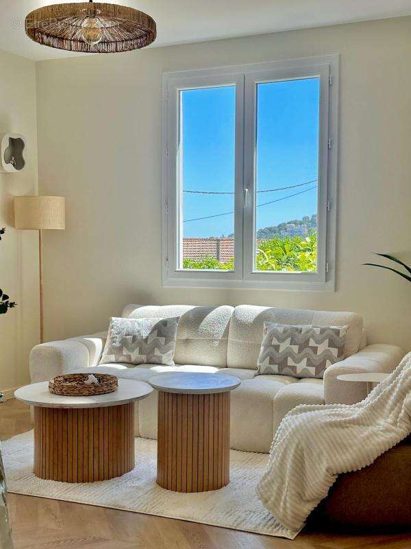 Appartement à ROQUEBRUNE-CAP-MARTIN