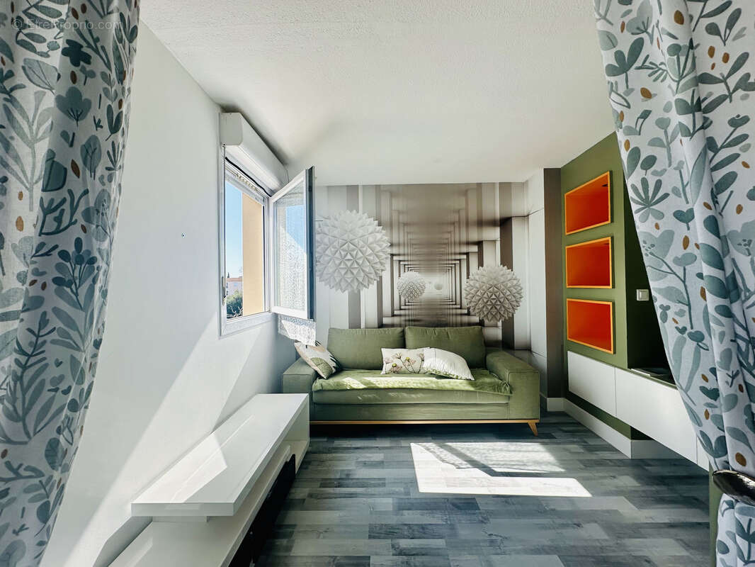 Appartement à LATTES