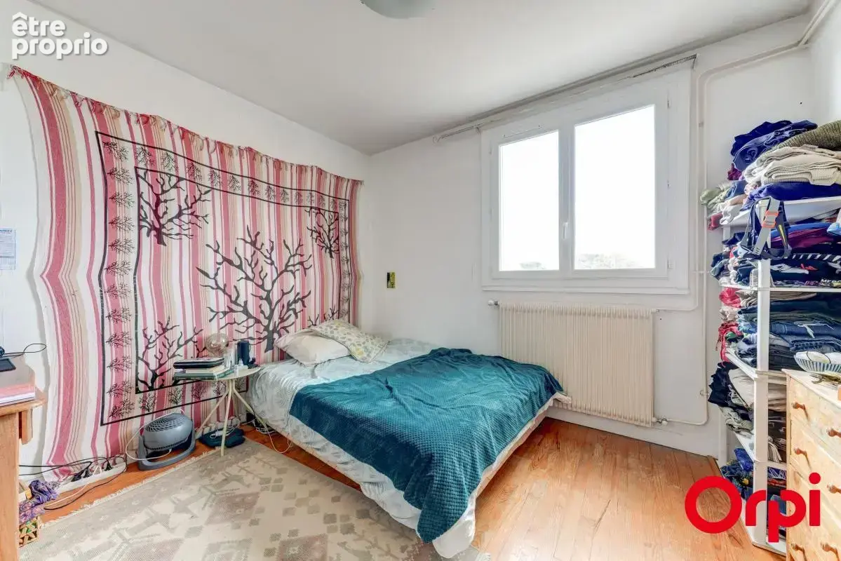 Appartement type T3/T4 vendu loué de plus de 63 m2 avec balcon à Bron Marne/Pagère - photo 10