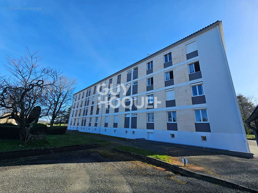 Appartement à FONTENAY-LE-COMTE