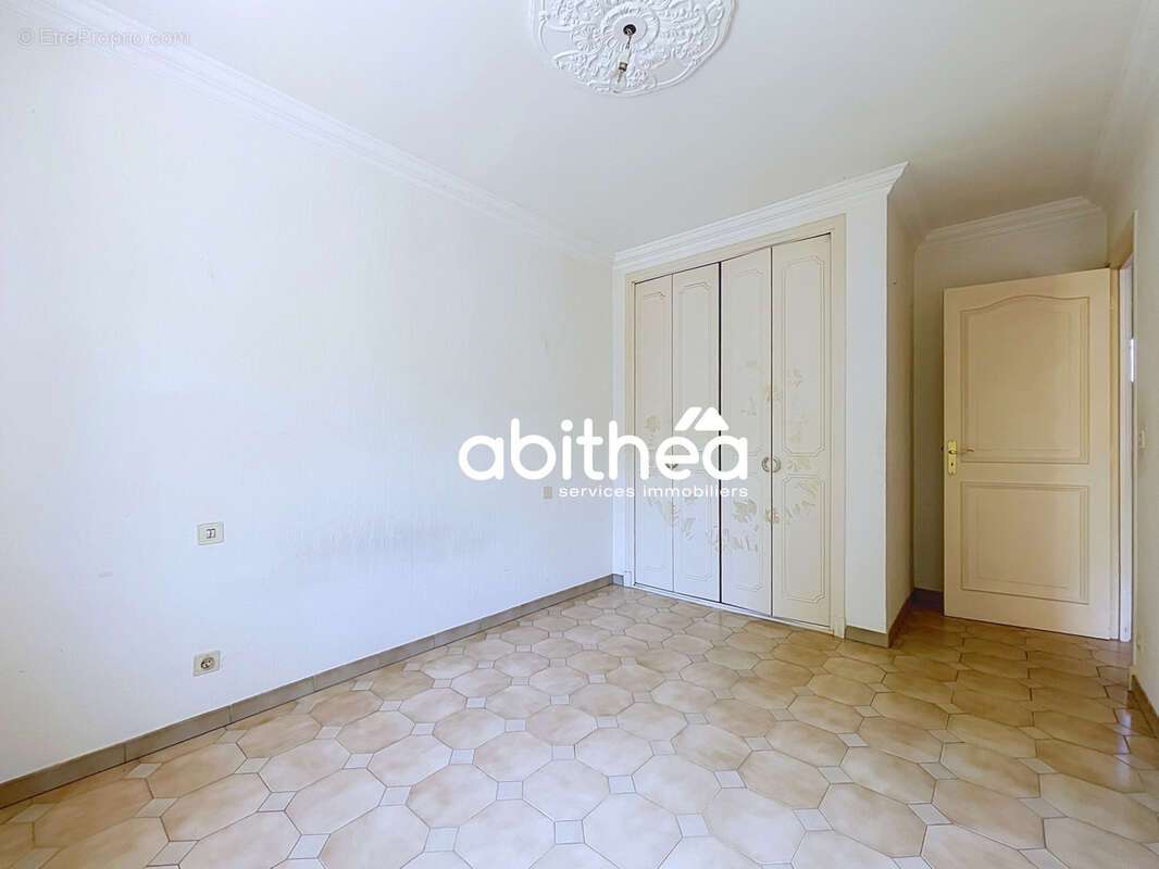 Maison 4 pieces - 3 chambres - r+1 - 88 m2- garage - jardin et exterieur - photo 9