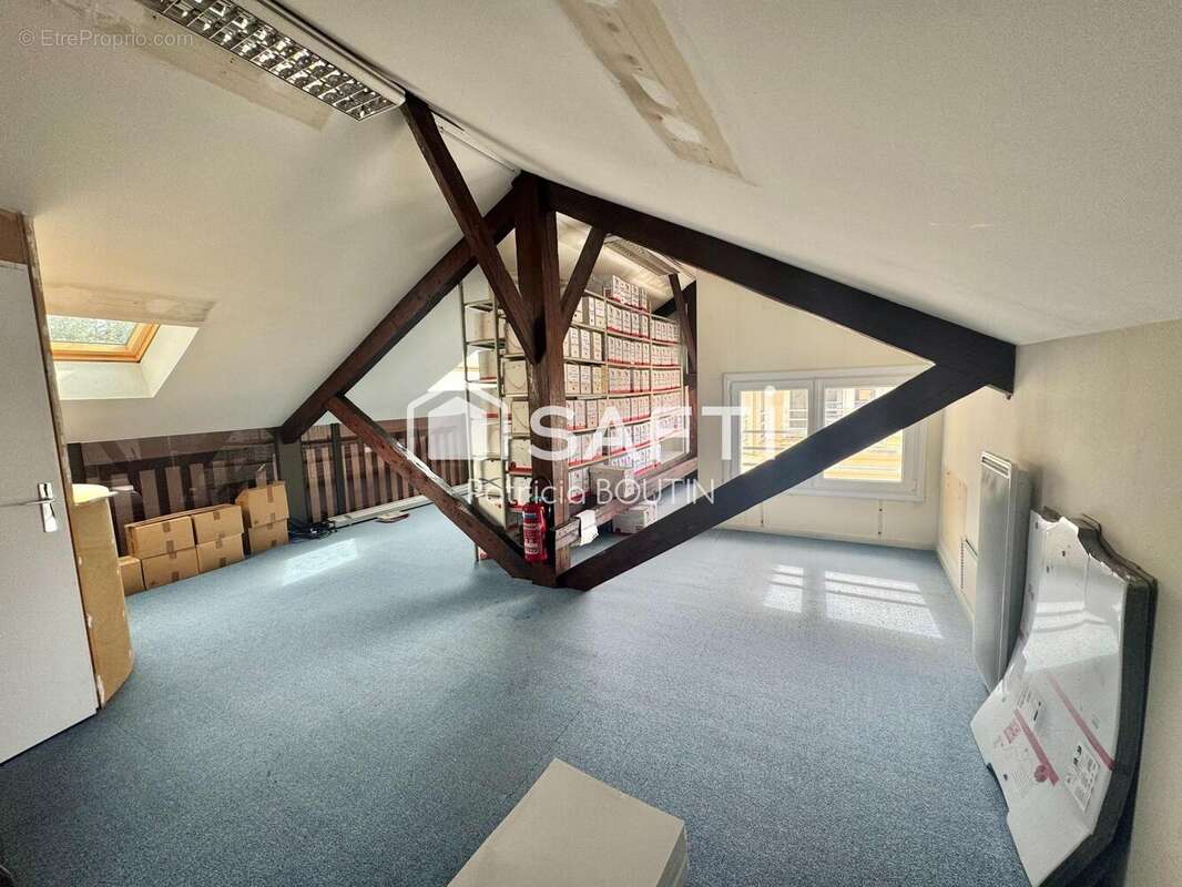 Photo 9 - Commerce à NIORT