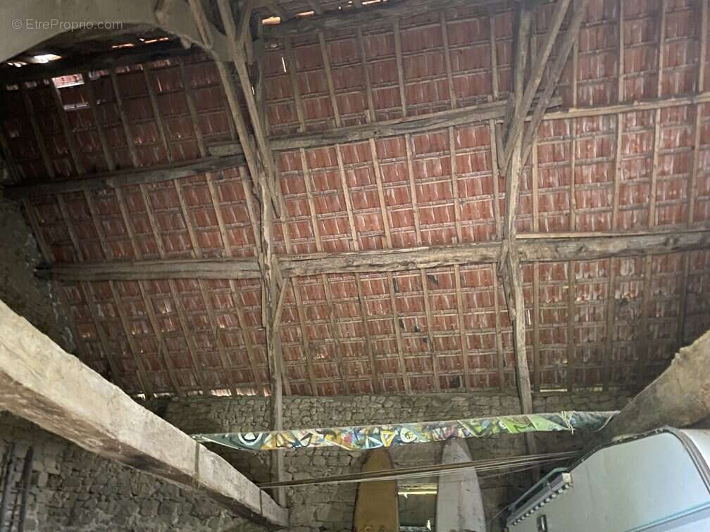 Terrain à PEYRAT-LE-CHATEAU