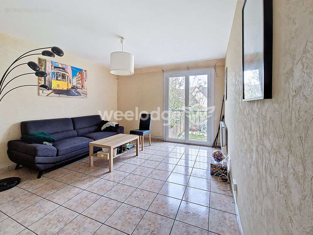 Maison à JOUY-LE-MOUTIER