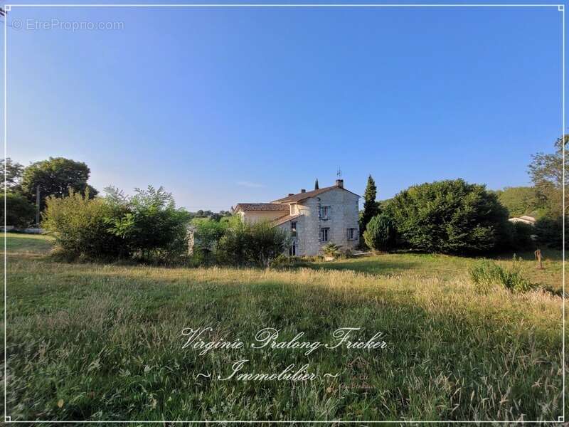 Maison à VILLEGOUGE